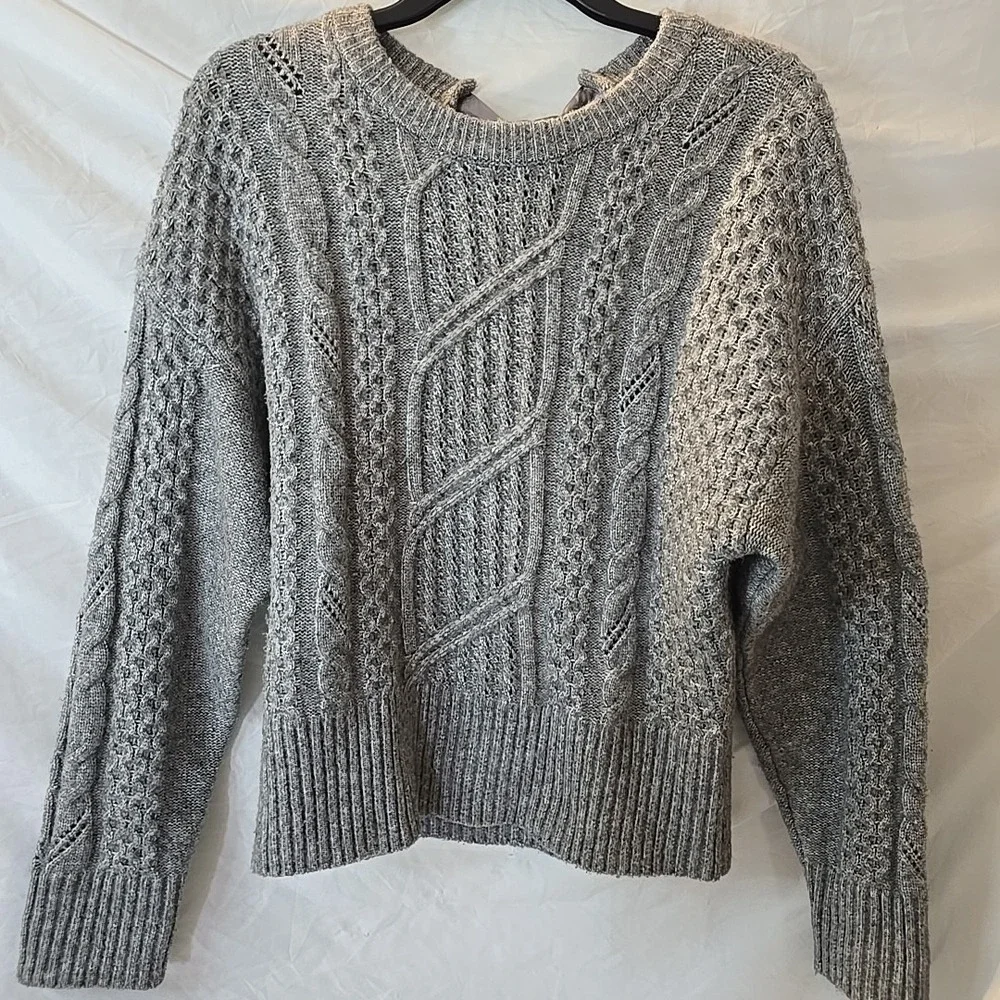 Express Gray Cable Knit Satin Bow Tie Back Sweater Crewneck Women's Sz M Cottage